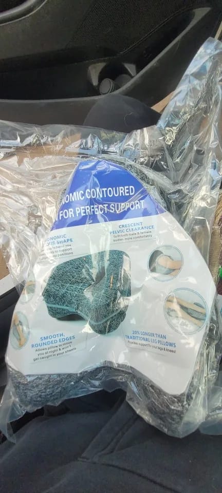 Customer photo review of Memory Foam Orthopedic Leg Cushion Pillow