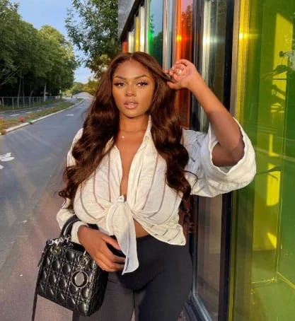 Customer photo review of #4 Dark Brown Body Wave Wig 13x4 HD Lace Front Colored Human Hair Wigs