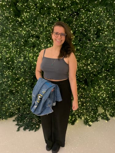 Luciana L. review of Cropped Girassol Cinza image 1 out of 1