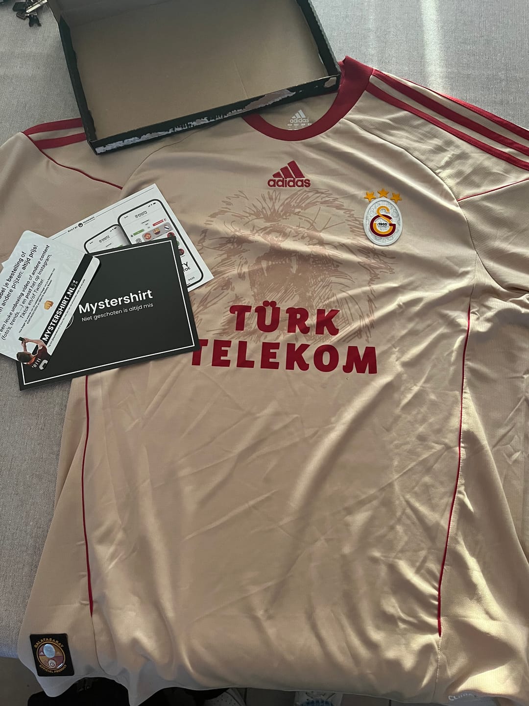 Customer photo review of Retro Voetbalshirt Mystery Box