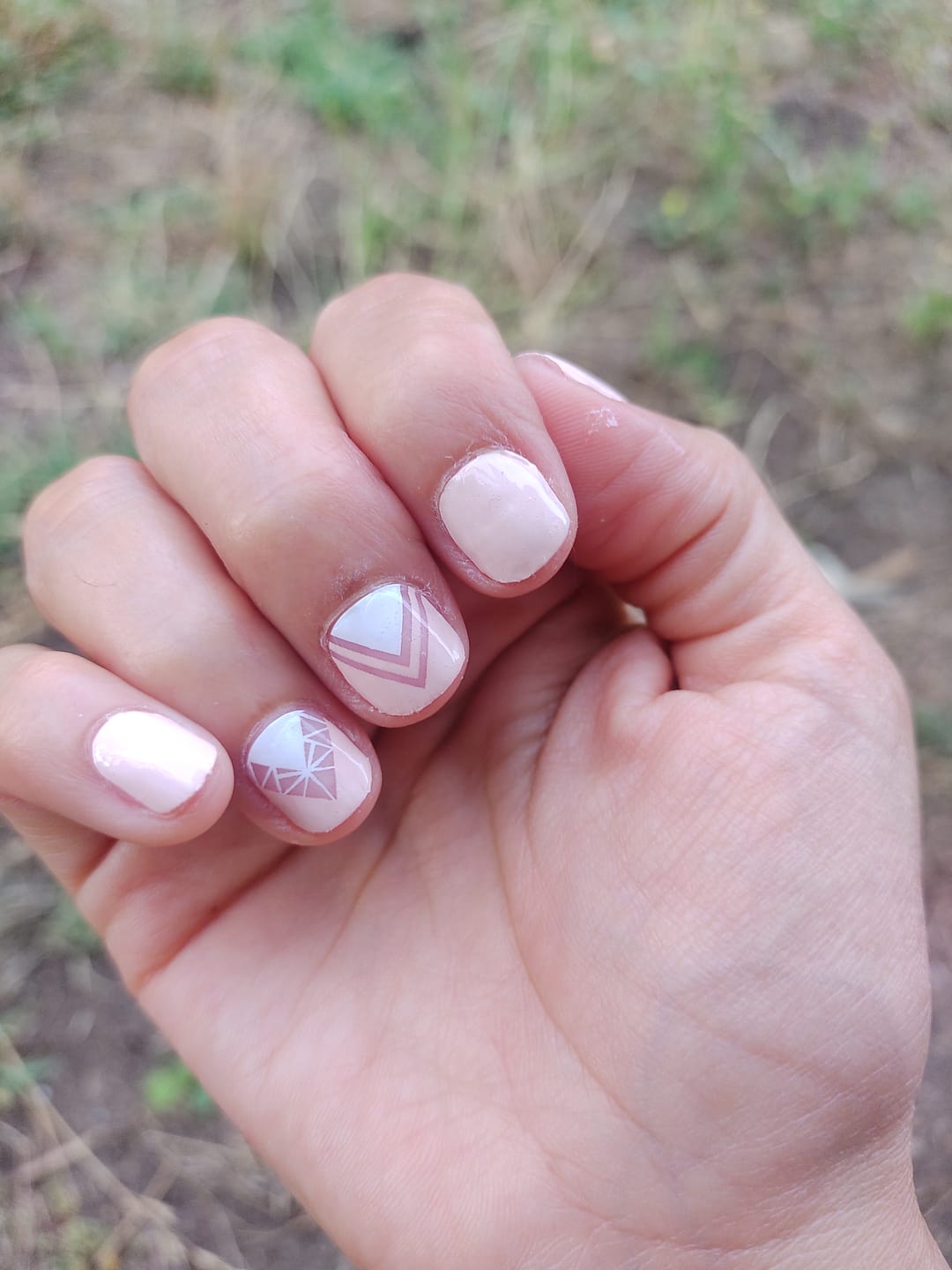 Customer photo review of Queen Pink | Stickers de Esmalte