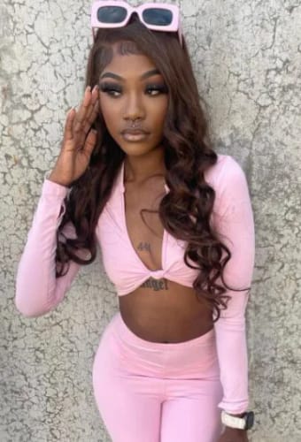 Customer photo review of #4 Dark Brown Body Wave Wig 13x4 HD Lace Front Colored Human Hair Wigs