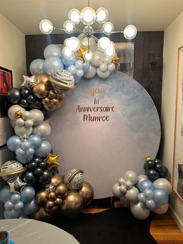 Customer photo review of Party & Hoop Balloon Circle Loop Flower Arch Photo Booth Backdrop Stand