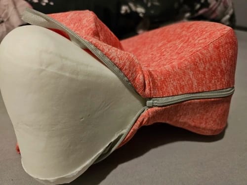 Customer photo review of Memory Foam Orthopedic Leg Cushion Pillow