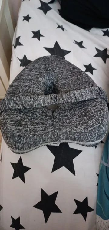 Customer photo review of Memory Foam Orthopedic Leg Cushion Pillow