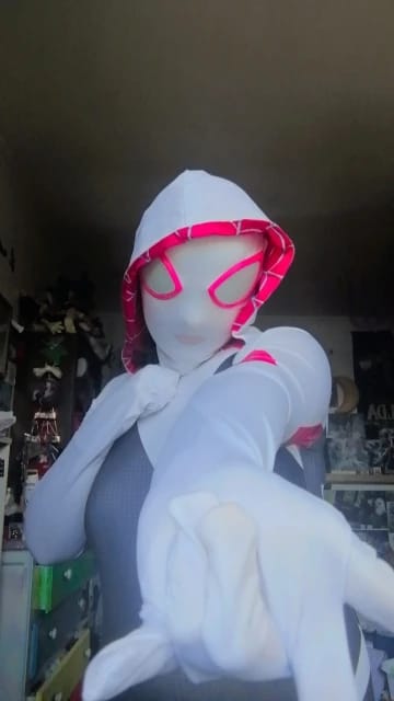 Customer photo review of Spider Gwen Costume Adult