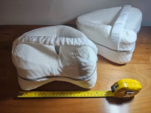 Customer photo review of Memory Foam Orthopedic Leg Cushion Pillow