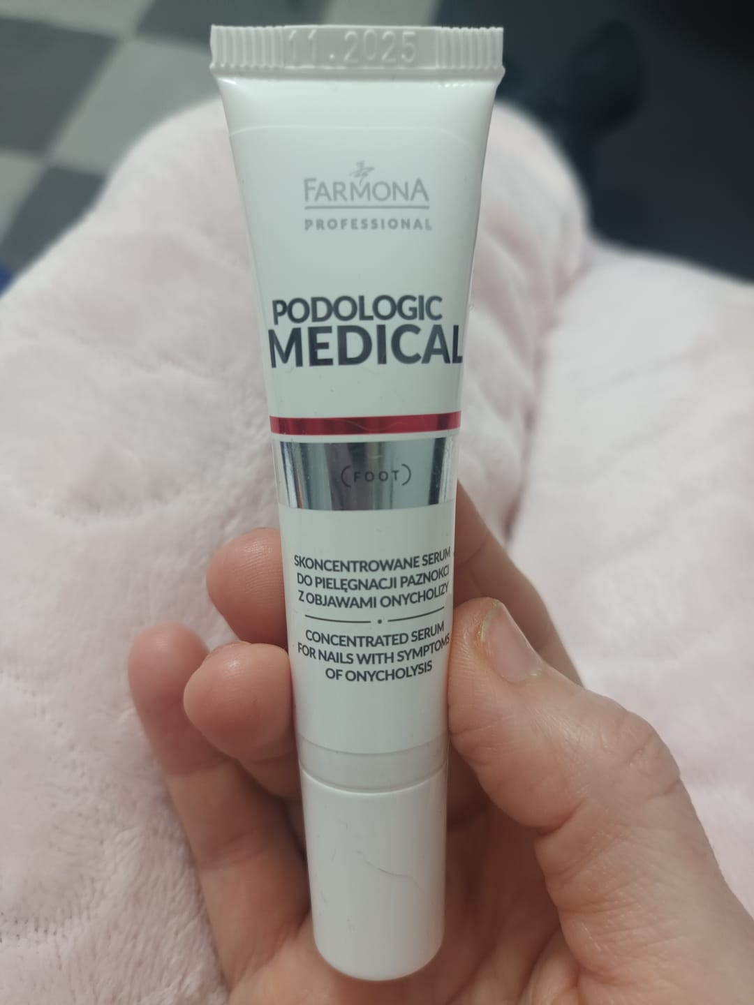 Customer photo review of Концентриран серум за нокти със симптоми на Онихолиза Farmona Professional Podologic Medical
