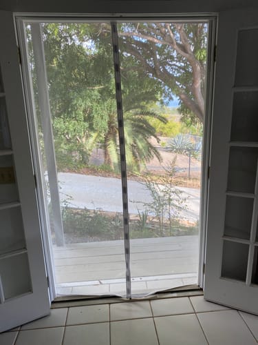 Customer photo review of Magnetic Screen Door Fits Doors up to 48" x 80"
