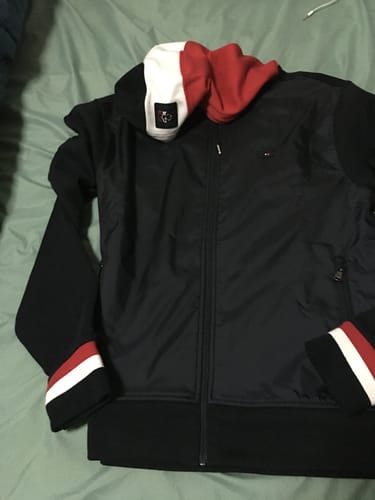 Customer photo review of Sweat bleu marine colorblock zippé à capuche