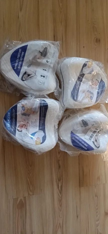 Customer photo review of Memory Foam Orthopedic Leg Cushion Pillow