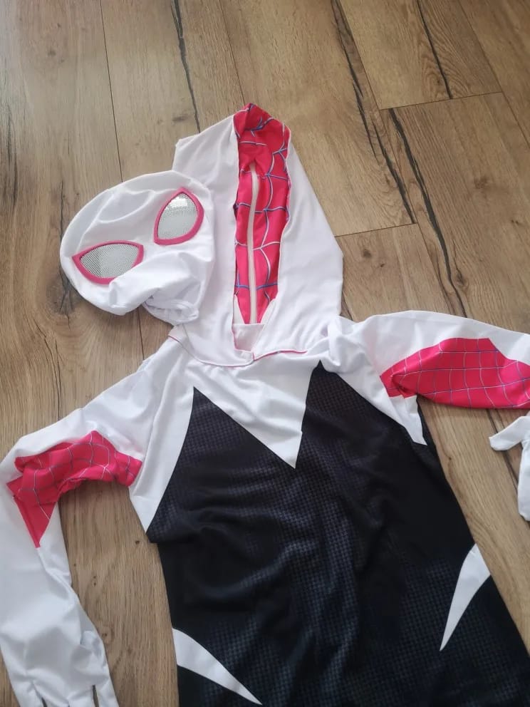 Customer photo review of Spider Gwen Costume Adult