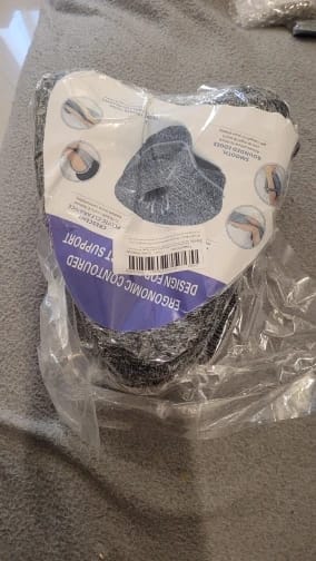 Customer photo review of Memory Foam Orthopedic Leg Cushion Pillow