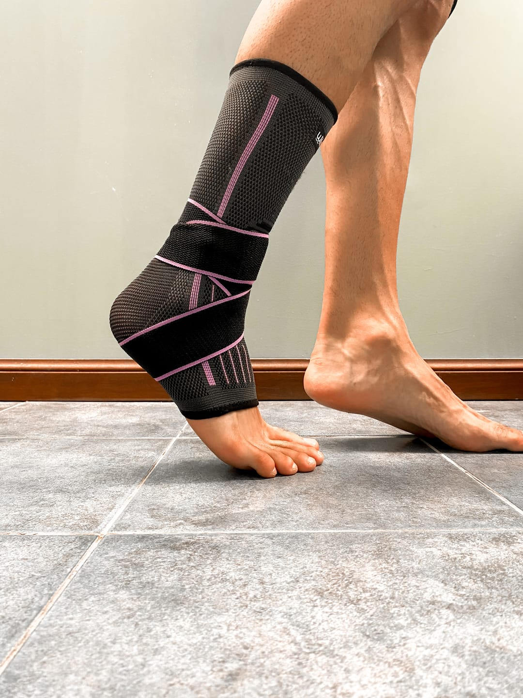 Customer photo review of Tobillera de Compresión AnklePro Marca Wilma