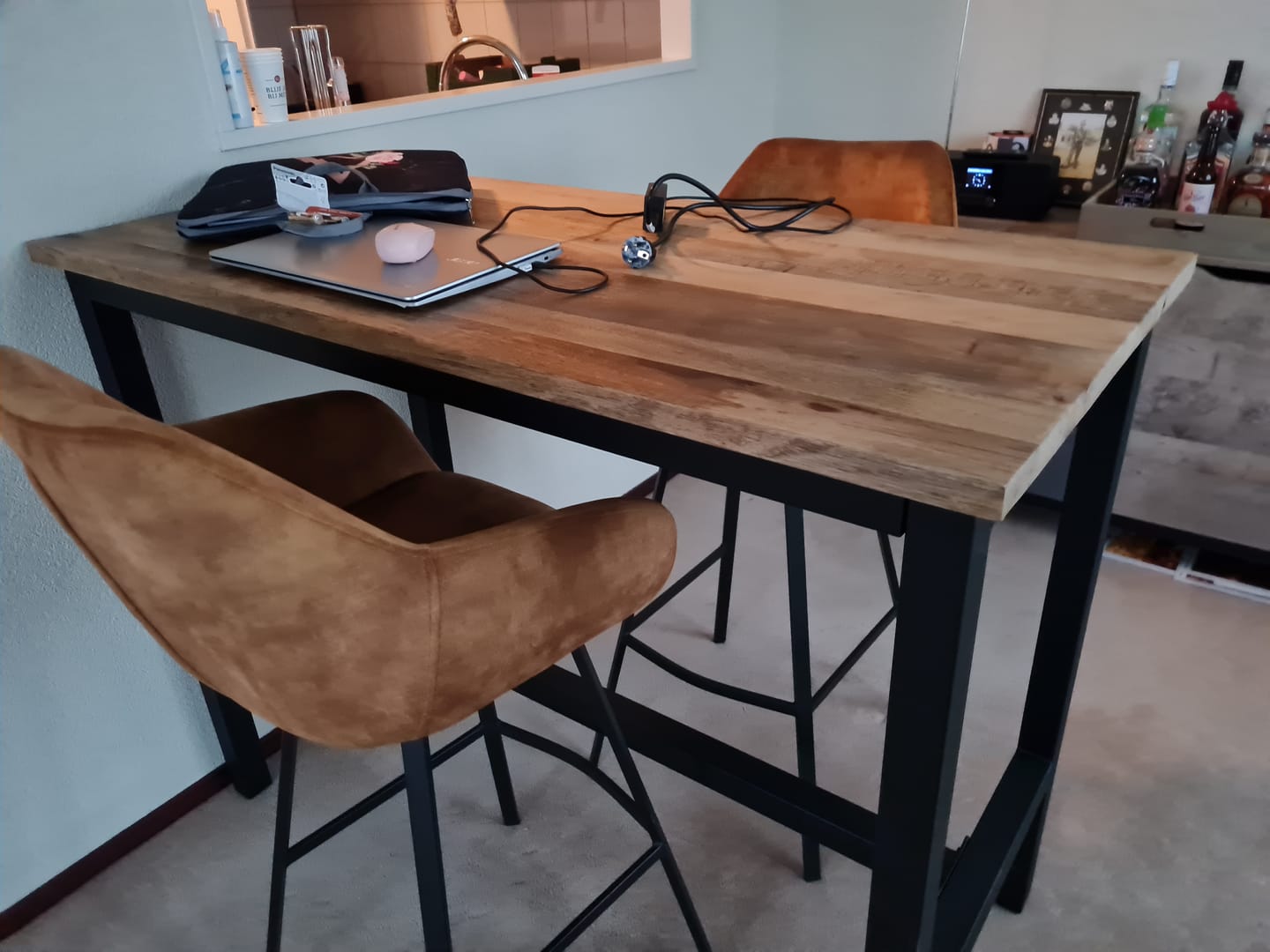 Customer photo review of Bartafel Industrieel Design | Mangohout en Staal | 135x65x105cm
