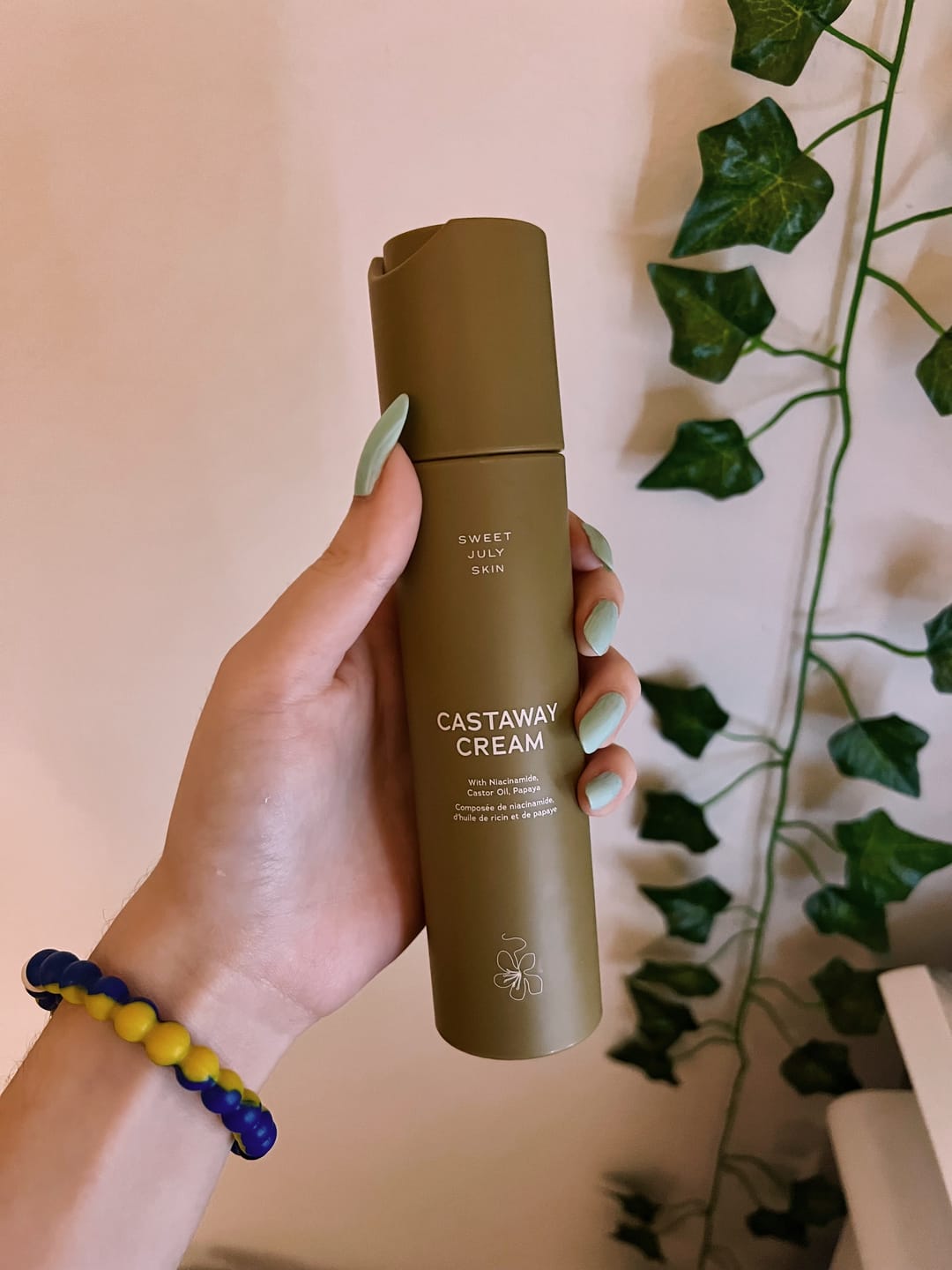 Customer photo review of Castaway Cream Daily Moisturizer