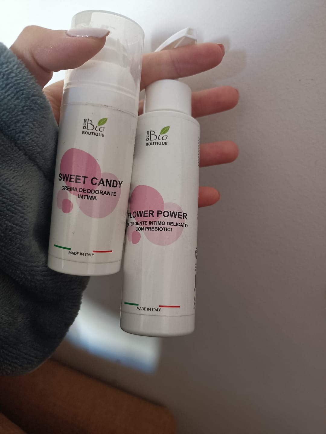 Customer photo review of V Skincare Kit