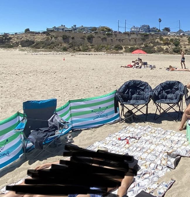 Customer photo review of EMERALD BLUE - 20 ft Beach Windscreen, Rubber Mallet and Carry Bag Included