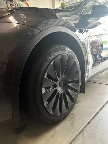 Customer photo review of TESPLUS 19'' Blade Style Wheel Cover for Model Y