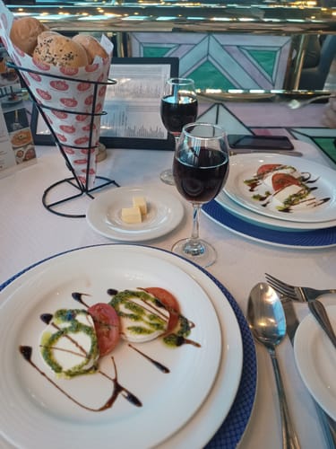 Customer photo review of Menú Golden