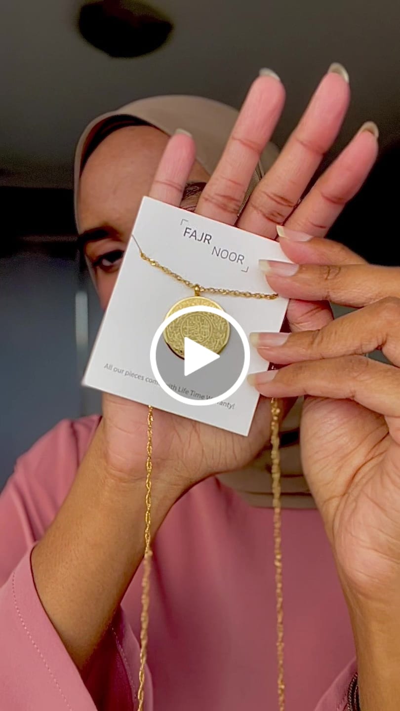 Customer video review of Al-Fatiha Necklace