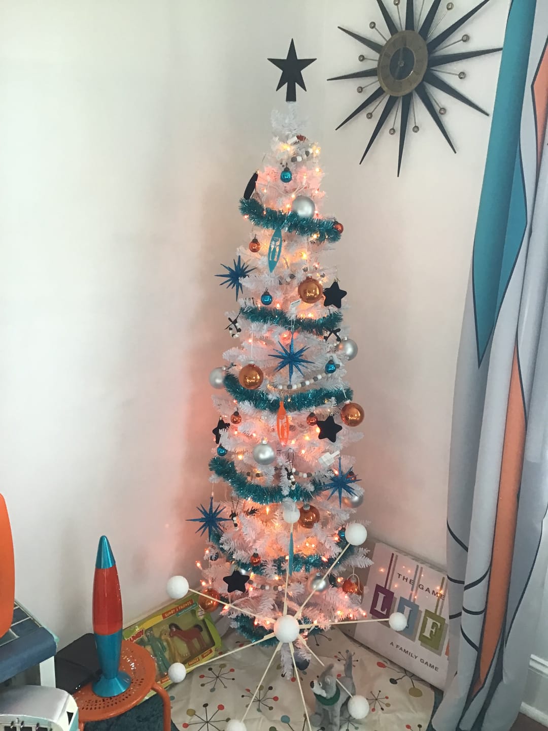 Customer photo review of 6 Pack | 1.5-Inch Green Ava Mini Mercury Handcrafted Glass Balls Ornaments Christmas Tree Decoration