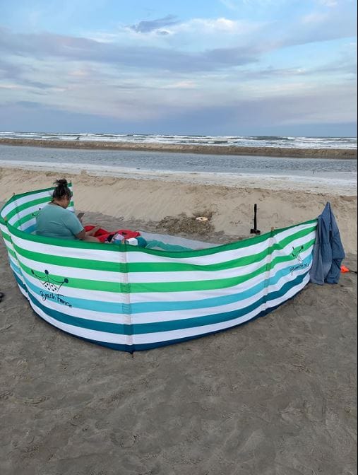 Customer photo review of EMERALD BLUE - 20 ft Beach Windscreen, Rubber Mallet and Carry Bag Included