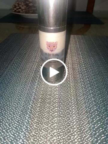 Customer video review of Contorno de ojos Hanna