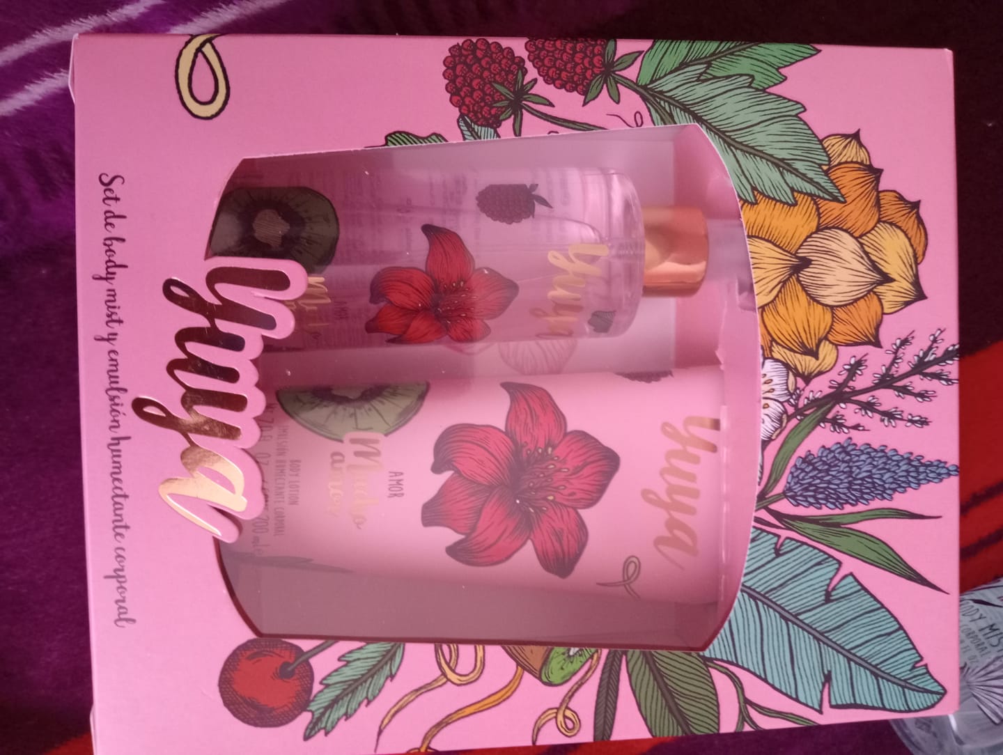 Customer photo review of Set body mist y emulsión corporal Yuya - "Amor Mucho Amor"
