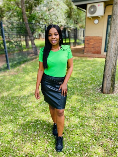 Customer photo review of Double Drawn Peruvian 4x4 Lace wig