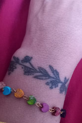 Customer photo review of 7 Chakra Jasper Hearts Gold Chain Bracelet