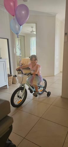 Customer photo review of 2022 Liv Adore 16