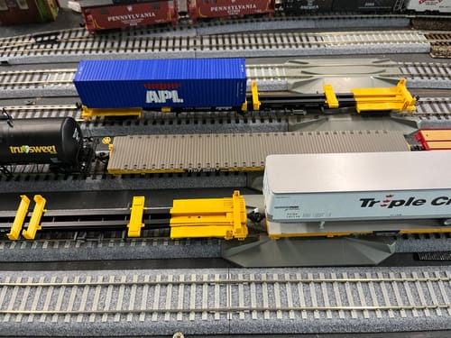 Customer photo review of WalthersMainline 910-5544 85' General American G85 Flatcar - Ready to Run -- VTTX #300553, HO