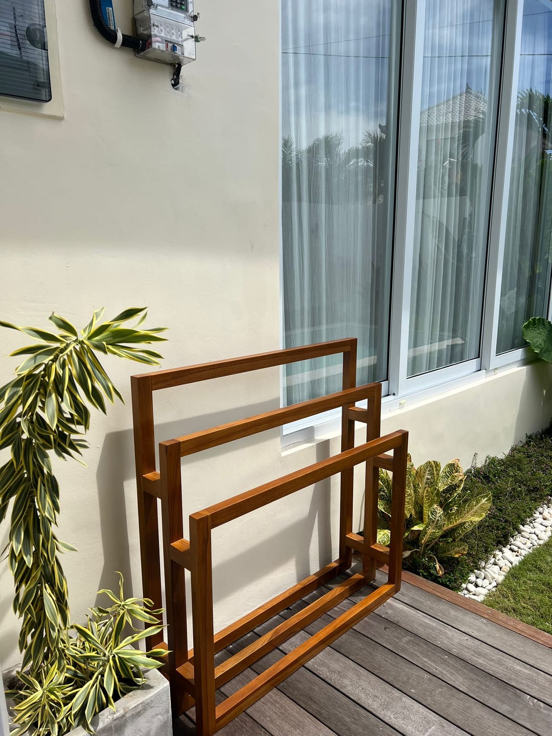 Customer photo review of Exclusive Tiered Teak Towel Rack