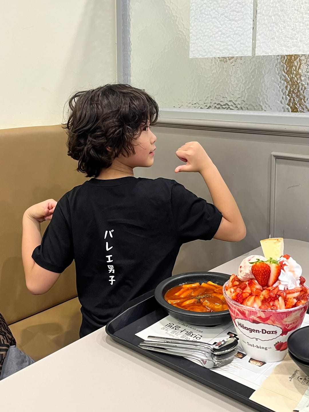 Customer photo review of 「バレエ男子」キッズTシャツ