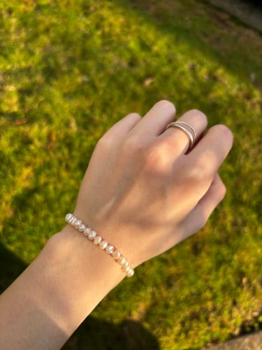 Customer photo review of Azur Pearl Bracelet