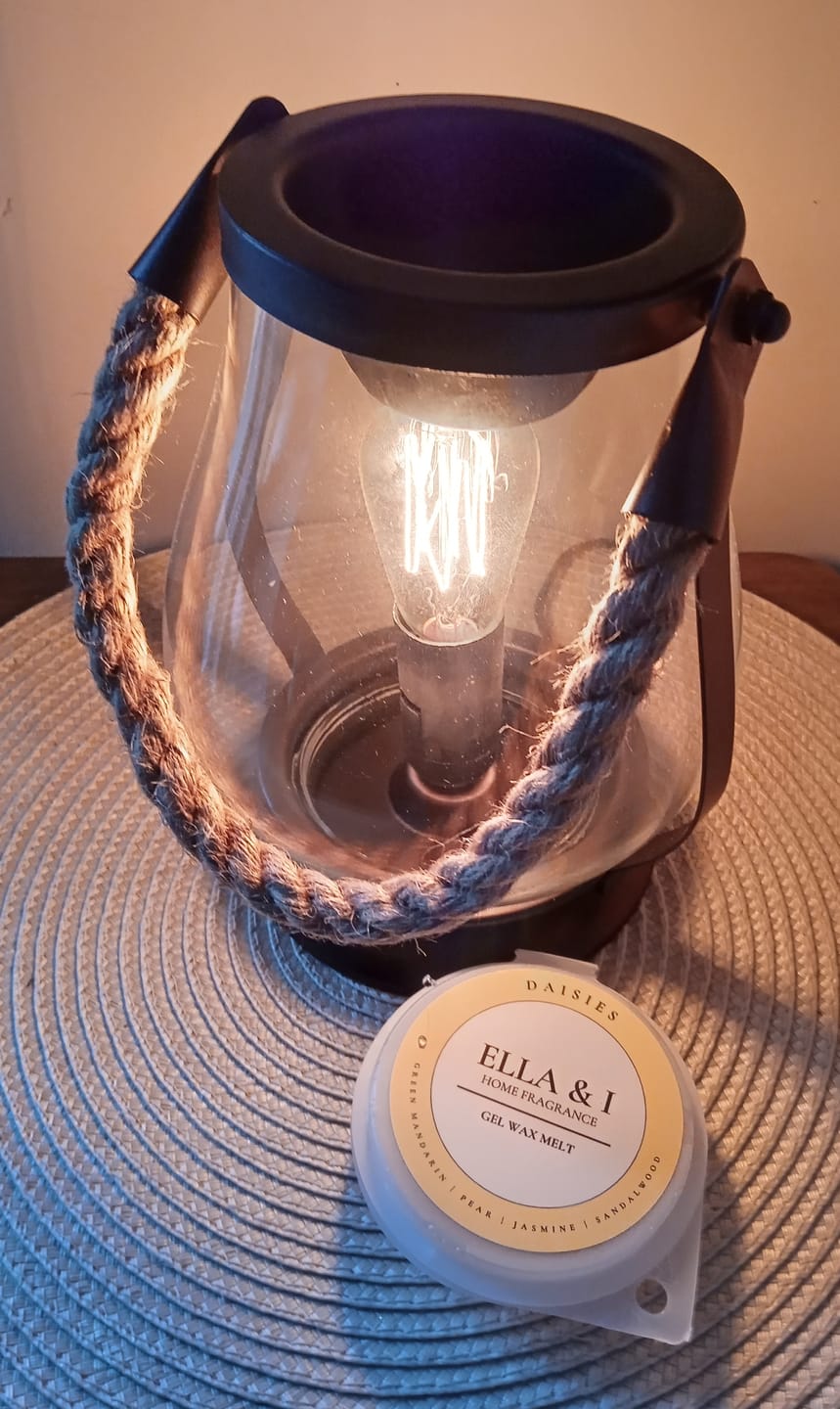Customer photo review of Daisies