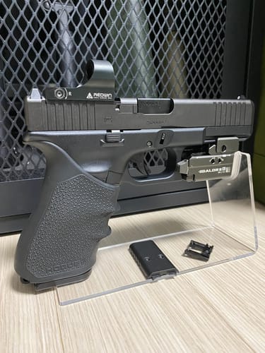 Customer photo review of Revanchist Airsoft RMR / SRO Mount Plate for TM G17 G5 GBB