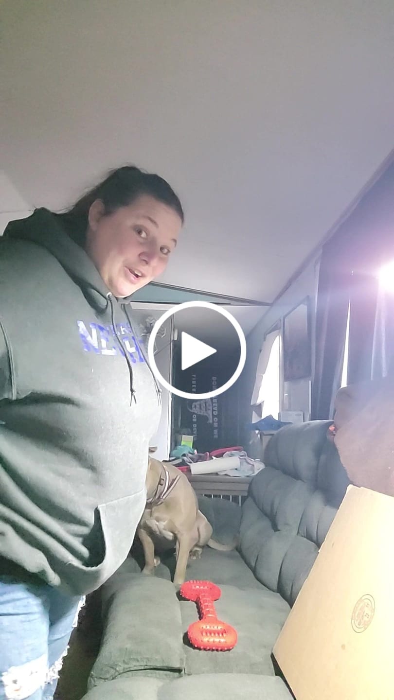 Customer video review of Custom Pet Portrait - 1 Pet