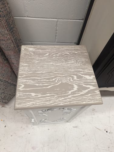 Customer photo review of Woodgrain - Mesh Stencil 12x18