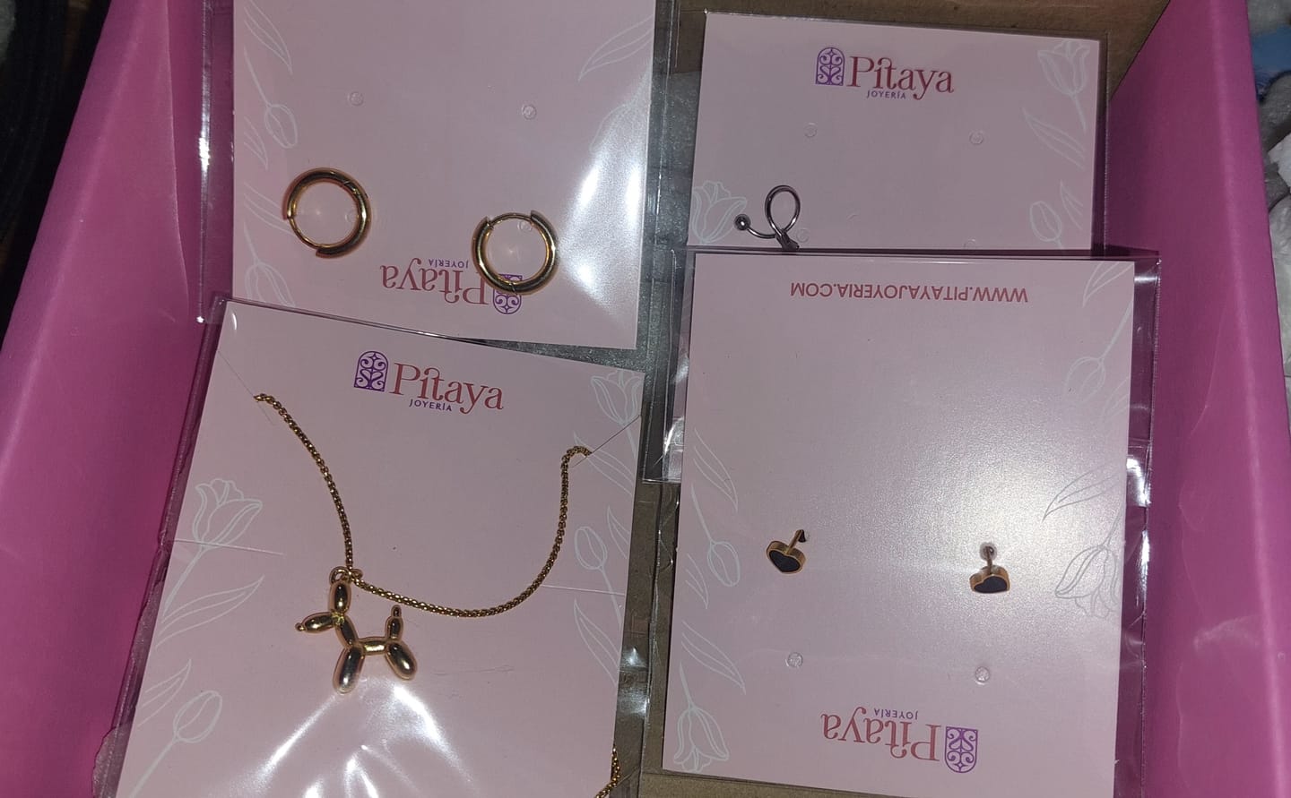Customer photo review of Aretes Lucy