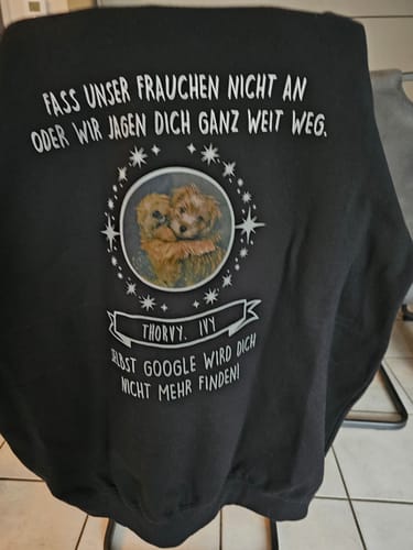 Customer photo review of Fass mein Frauchen / Herrchen nicht an - Google findet dich nicht - Individueller Hoodie Unisex Rückendruck