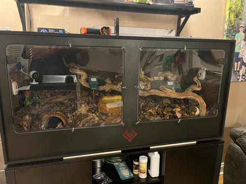 Customer photo review of XT4 BIO (48Lx24Dx24H) - STACKABLE
