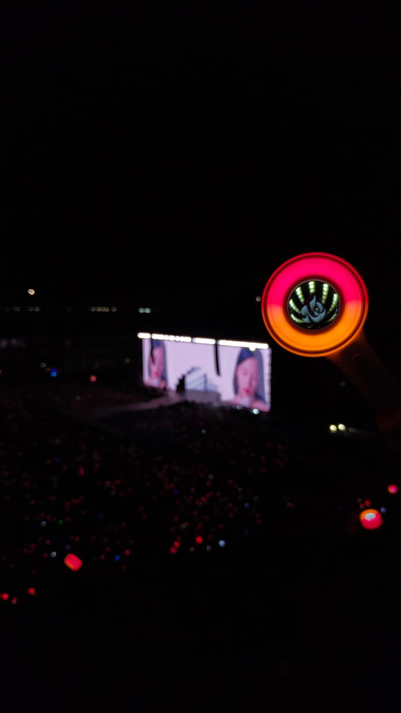 Customer photo review of TWICE - CANDYBONG ∞ OFFICIAL LIGHT STICK