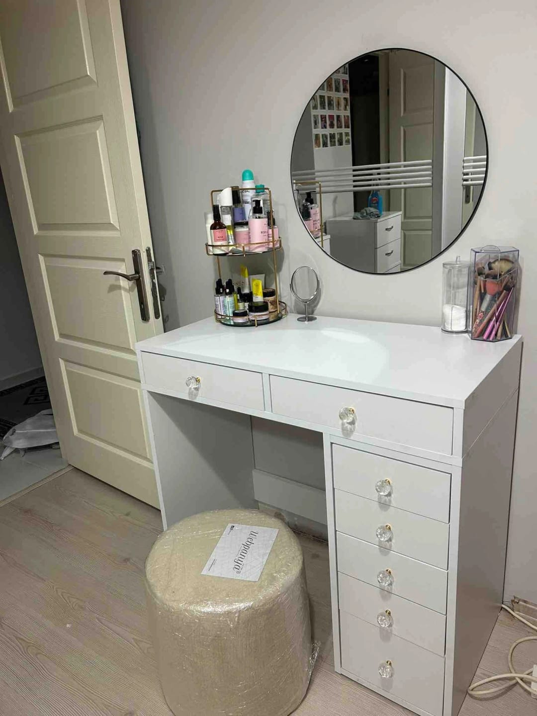 Customer photo review of Rani BJ108 Makyaj Tuvalet Masası 7 Çekmeceli Takı Düzenleyici Beyaz