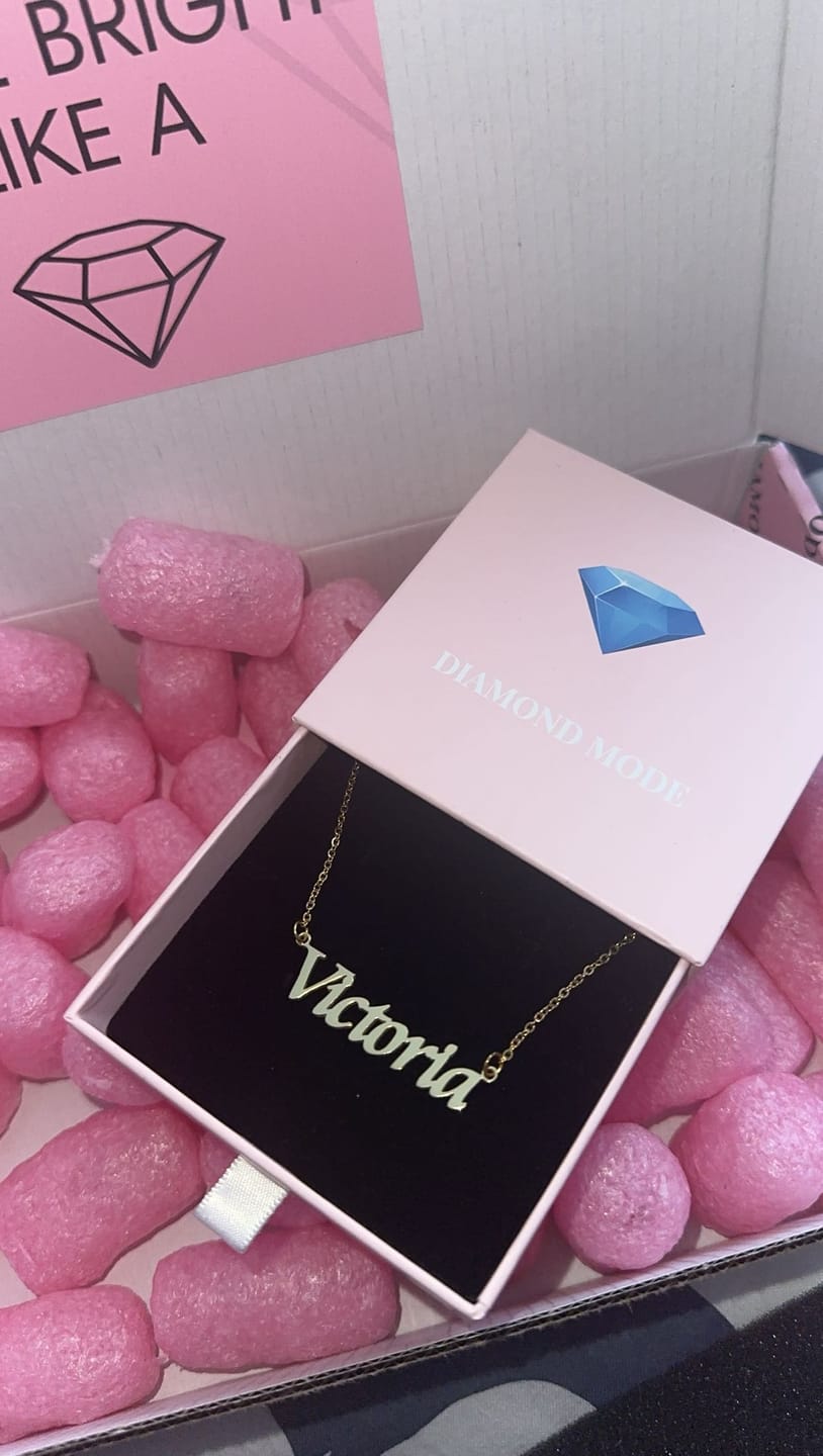 Customer photo review of Namenskette Waagerecht | 18K vergoldet