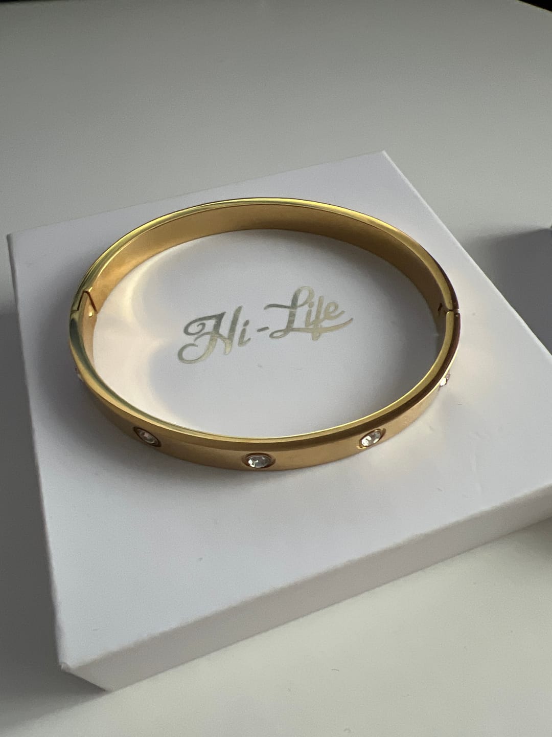 Customer photo review of Deluxe Timeless Stone Armreif 18K Vergoldet