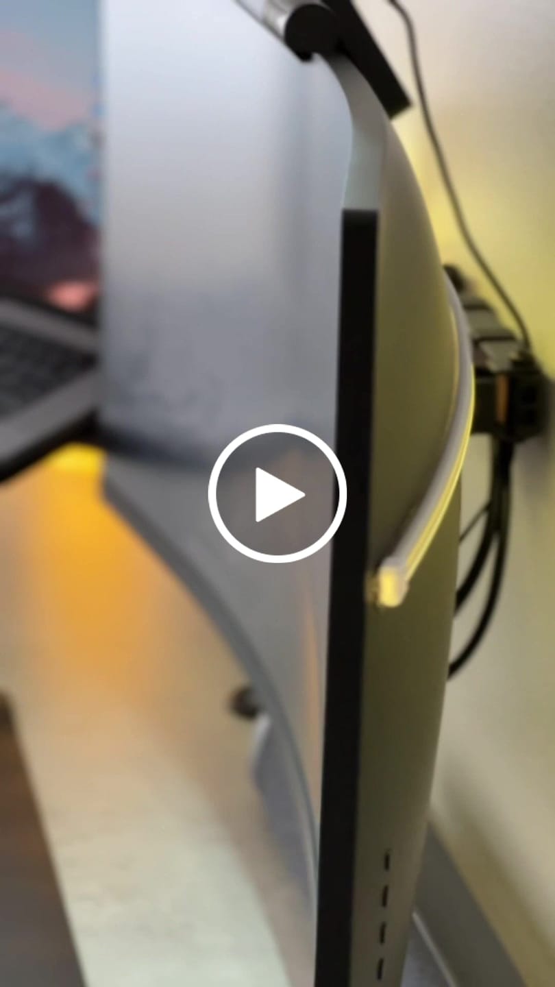 Customer video review of Support de moniteur avec plateau inclinable OPE-1