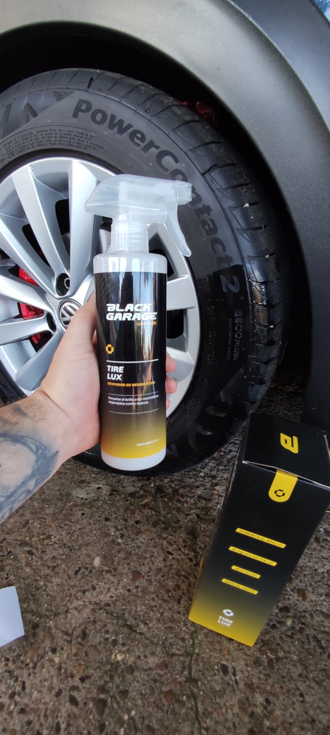 Customer photo review of Tire Luxe - Revividor de Neumáticos BLACK GARAGE