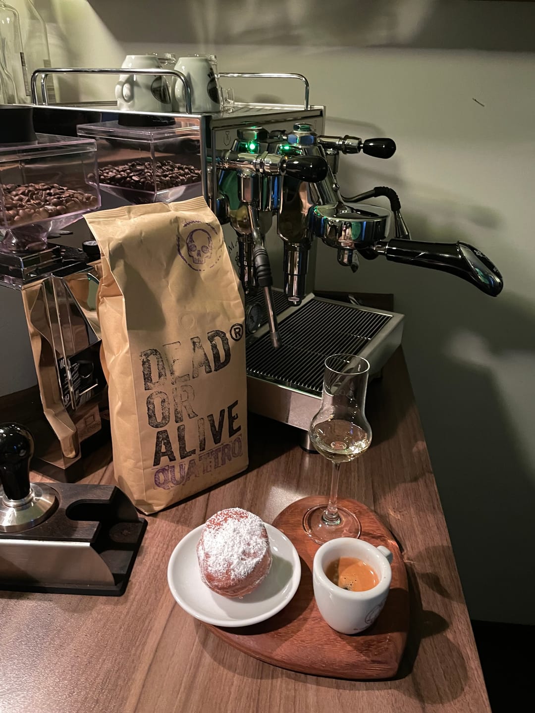 Customer photo review of DEAD OR ALIVE COFFEE QUATTRO "Special Edition" 1kg
